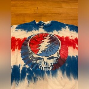 Grateful dead size XL on a Liquid Blue tag.